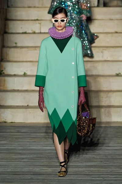 Look 43